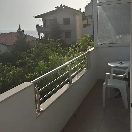 Apartment Ante *