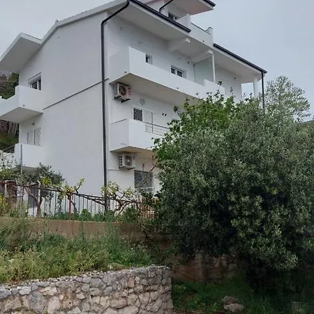 Ante Apartment Celina