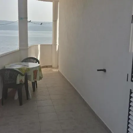 Ante Apartment