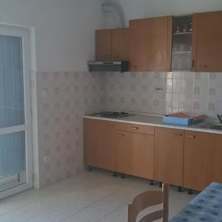 Apartment Ante