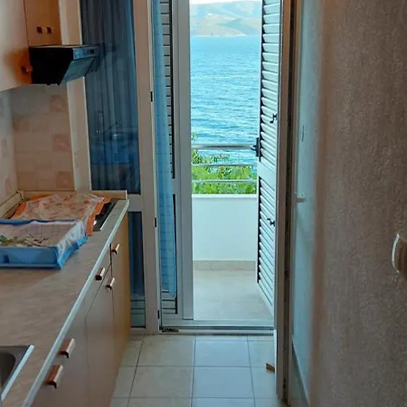 Ante Apartment