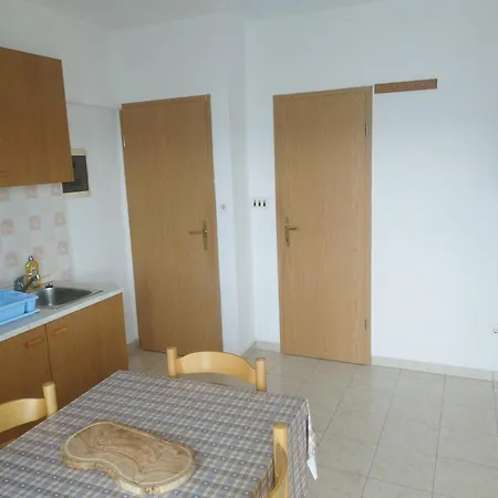 Apartment Ante